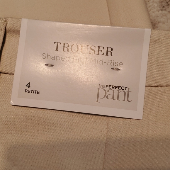 Christopher & Banks Beige Mid Rise Everyday Trouser Dreas Pant New With Tags - Picture 5 of 5